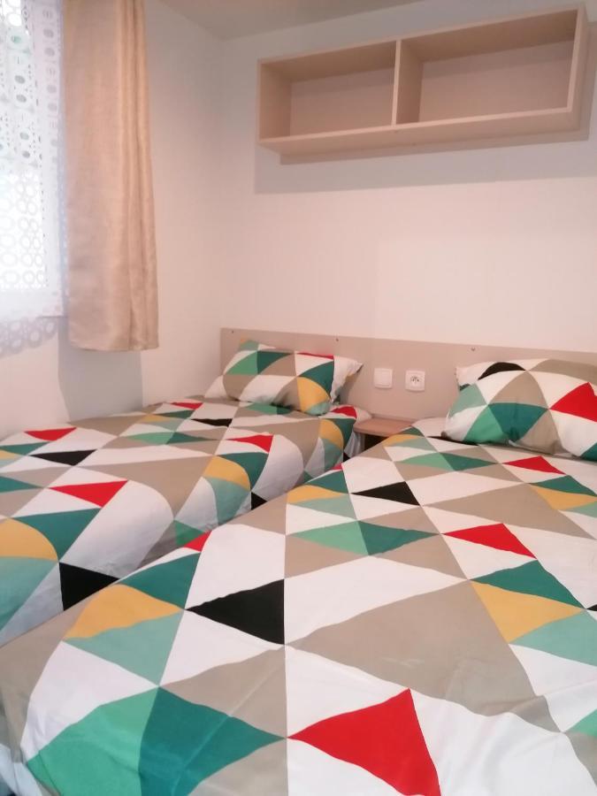 Mar Lestang Mobilhome 3Chambres กาเนต์-อ็อง-รูสซียง ภายนอก รูปภาพ